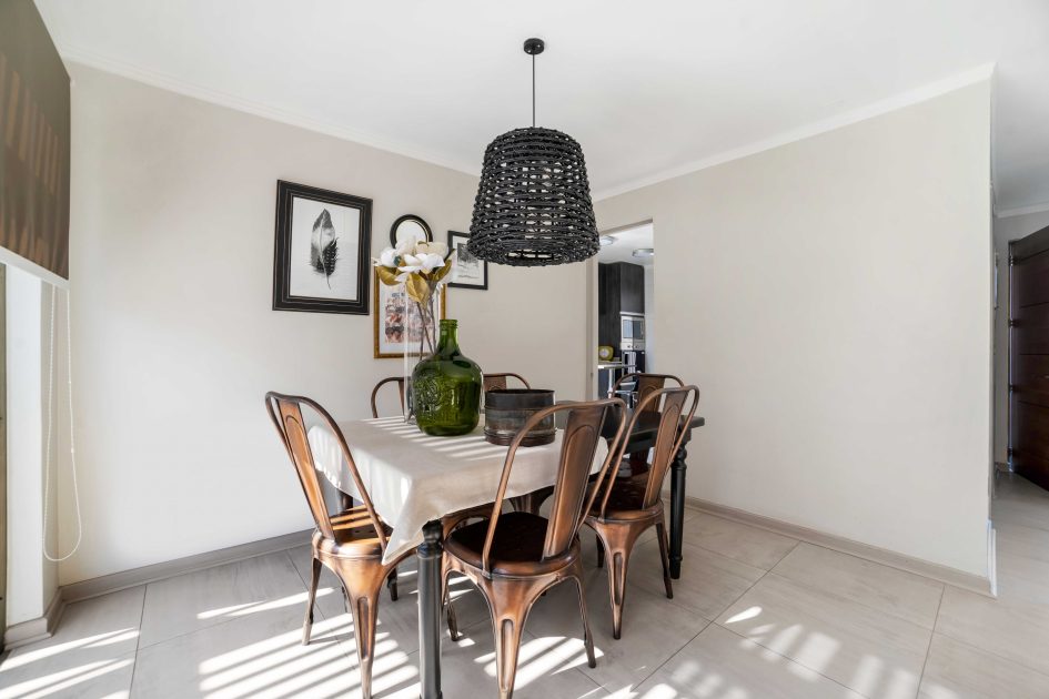 comedor mesa sillas