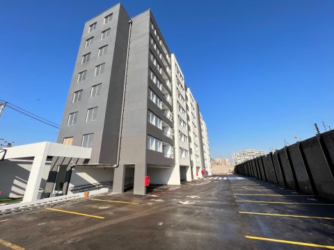 fachada y estacionamientos matta vial san joaquin